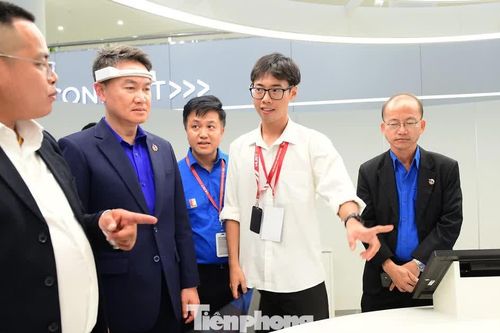 Thanh niên Việt - Lào đổi mới sáng tạo, tham gia giải bài toán thực tiễn hai nước