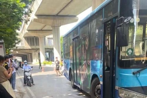 Cô gái tử vong thương tâm sau vụ tai nạn liên hoàn trên phố Xuân Thủy