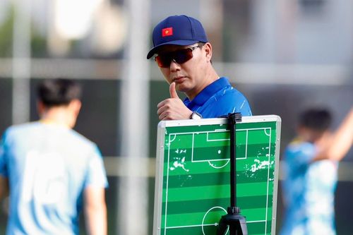 Tuyển Việt Nam: HLV Kim Sang Sik làm gì nếu Asian Cup dời lịch?