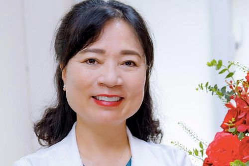 Nữ bác sĩ với hơn hai thập kỷ tìm con cho các cặp vợ chồng hiếm muộn