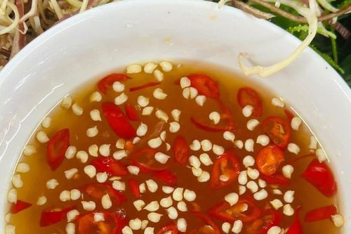 Sai lầm trong bữa ăn khiến 1/4 người Việt trưởng thành bị tăng huyết áp