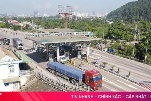 Ngày đầu tạm dừng thu phí ở 2 trạm BOT Bến Thủy