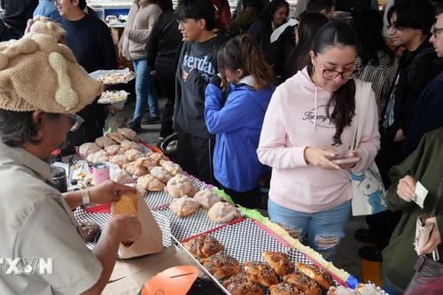 Bánh pan de muerto - hương vị nối đôi bờ sinh tử tại Mexico