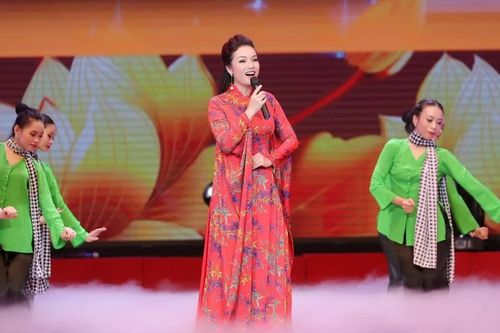 Nghệ sỹ Ưu tú Tân Nhàn: Bền bỉ cống hiến cho âm nhạc, truyền lửa cho thế hệ trẻ