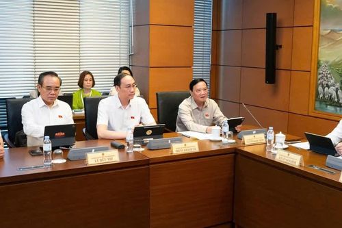Tiếp tục cắt giảm, đơn giản hóa điều kiện kinh doanh điện, tránh chồng chéo