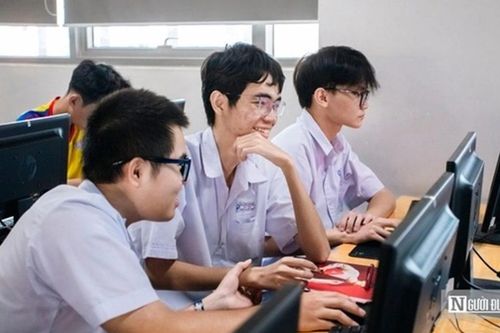 Bộ GD&ĐT cho phép các trường THCS, THPT kiểm tra định kỳ trên máy tính