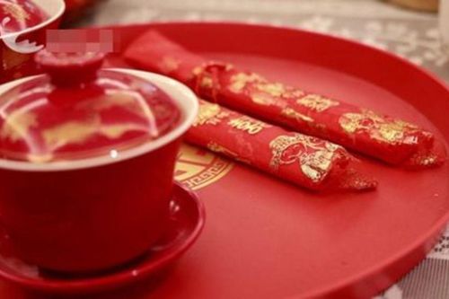 Cụ ông 97 tuổi rơi vào 'cuộc chiến' với con trai vì nữ thư ký lâu năm