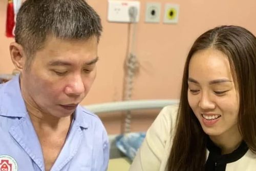 Hình ảnh NSND Công Lý trong bệnh viện 5 năm trước