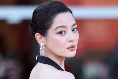 Tân Chỉ Lôi trượt đề cử Kim Kê gây tranh cãi