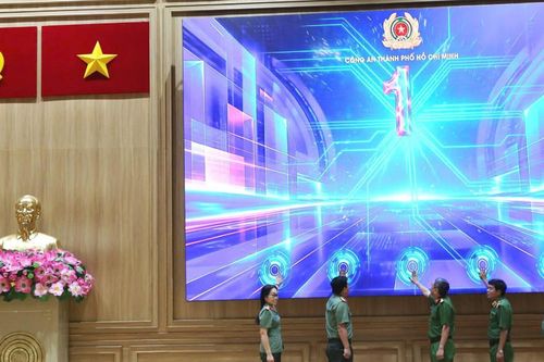 Công an TP.HCM ra mắt hai mô hình đột phá về khoa học công nghệ và tiếp nhận tin báo khẩn cấp