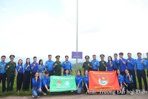 Học và làm theo Bác gắn với nâng cao chất lượng quản trị đại học