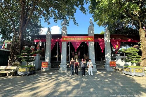 Giữ gìn và phát huy giá trị văn hóa đền Chín Giếng