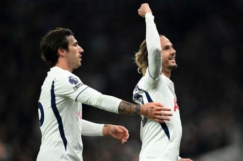 Maddison - Marmoush lập siêu phẩm, Tottenham có chiến thắng đầu tiên ở Ngoại hạng Anh