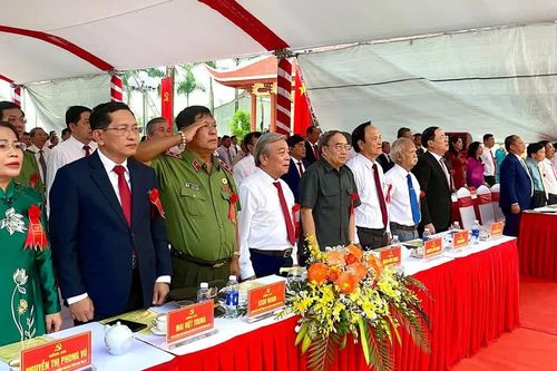 Long trọng kỷ niệm 90 năm Ngày thành lập Chi bộ Hồng Lĩnh
