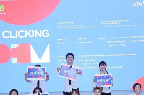 Để học sinh không đơn độc trên không gian mạng