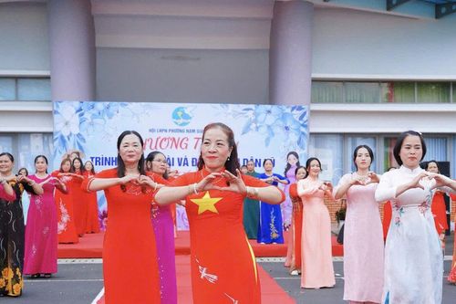 Phụ nữ Lâm Đồng phát huy nội lực, khẳng định vị thế