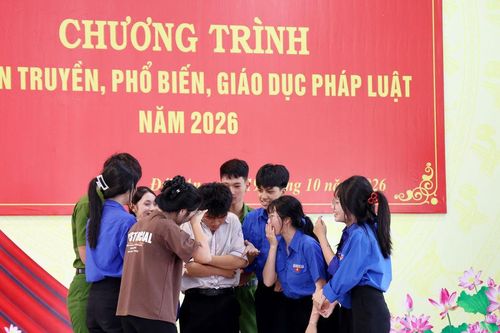 Lâm Đồng trang bị kỹ năng để học sinh sống có trách nhiệm, biết bảo vệ bản thân