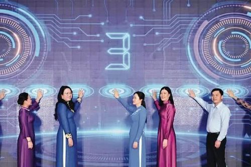 Thi đua xây dựng người phụ nữ thời đại mới