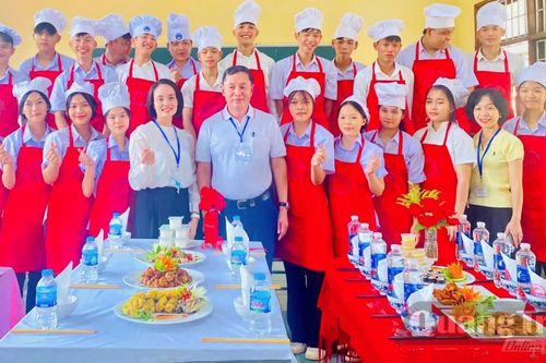 Học nghề gắn với việc làm nâng cao thu nhập