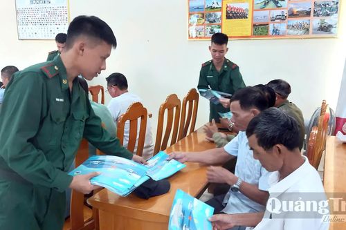 Tập huấn kiến thức pháp luật cho các tổ tự quản an ninh trật tự
