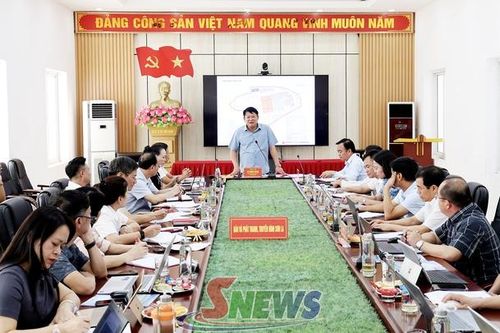 Đồng chí Phó Bí thư Thường trực Tỉnh ủy, Chủ tịch HĐND tỉnh làm việc với Báo và Phát thanh, truyền hình Sơn La