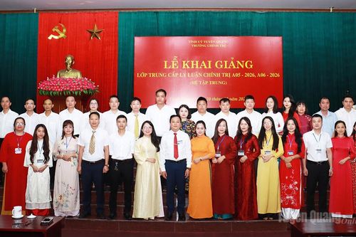 Khai giảng lớp Trung cấp Lý luận chính trị A05-2026 và A06-2026