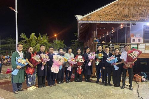 Truyền 'lửa' Then giữa nhịp sống hiện đại