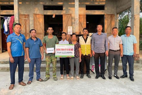 GNI trao hỗ trợ cho học sinh hoàn cảnh khó khăn