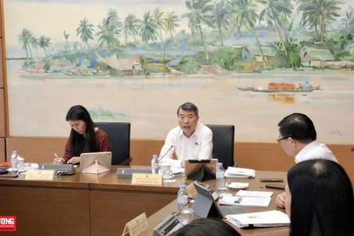 Thủ tướng Lê Minh Hưng: Phải tạo được sự cân bằng giữa lợi ích quốc gia, quyền lợi của người dân và thu hút đầu tư phát triển điện lực