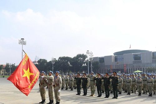 Lực lượng Gìn giữ hòa bình Việt Nam báo công dâng Bác
