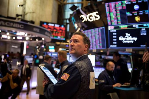 Nasdaq bật tăng, chứng khoán Mỹ phân hóa
