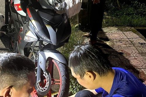 Xuyên đêm cứu nam thanh niên nhảy cầu Tứ Phú ở Huế