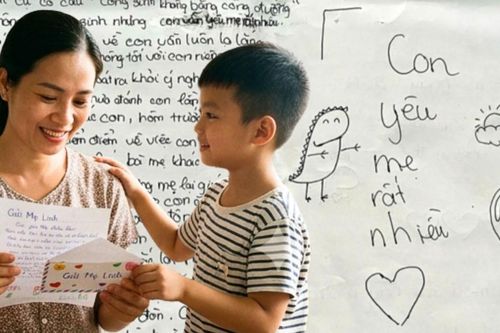 Xúc động bức thư của cậu bé lớp 6 gửi mẹ kế: 'Con yêu mẹ rất nhiều'