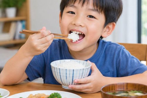 Sự thật ăn cơm gây tăng cân, ninh nước hầm xương nhiều chất