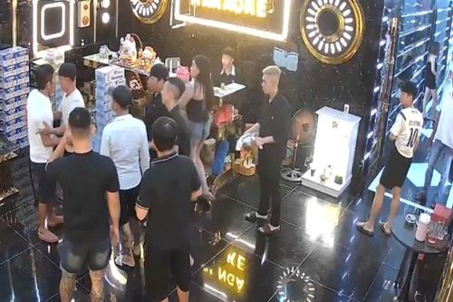 Mâu thuẫn trong đêm ở quán karaoke, một người tử vong sau nhiều giờ cấp cứu