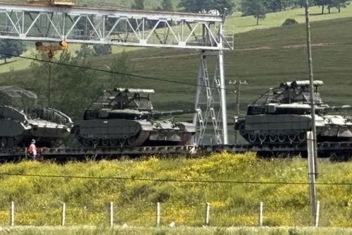Xe tăng T-80BVM Nga có thể áp sát đối thủ trong im lặng?