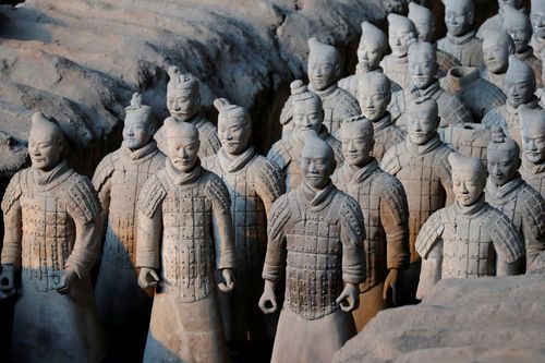 Dấu vân tay 2.200 năm hé lộ ai xây đội quân đất nung mộ Tần Thủy Hoàng