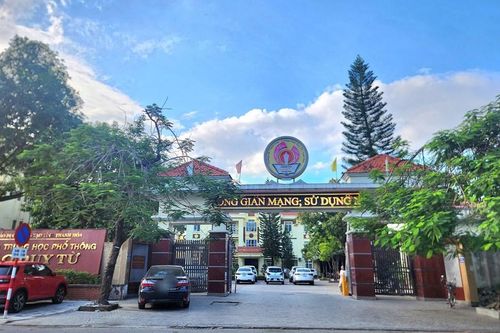 Thanh Hóa: Trường THPT Đào Duy Từ có 17 lượt lớp vượt sĩ số