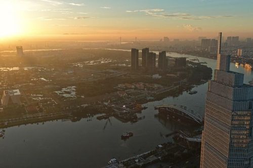 'Lá dừa thép' 3.400 tấn khép nhịp giữa bình minh Sài Gòn