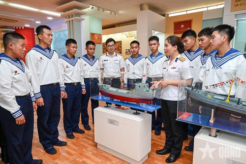 Viết tiếp bản hùng ca 'Đoàn tàu không số'