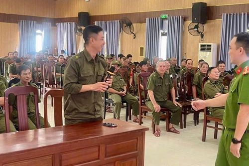 Huấn luyện nghiệp vụ, khả năng phối hợp cho lực lượng tham gia bảo vệ an ninh trật tự ở cơ sở