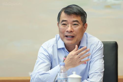 Cắt giảm khâu trung gian để thuốc và trang thiết bị y tế có mức giá hợp lý