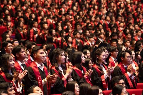 Không lấy riêng tỷ lệ người học khá, giỏi, tỷ lệ tốt nghiệp hoặc kết quả thi làm căn cứ khen thưởng