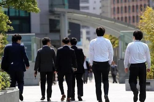 Tăng số lượng ký túc xá để thu hút và giữ chân nhân tài lẫn lao động trẻ