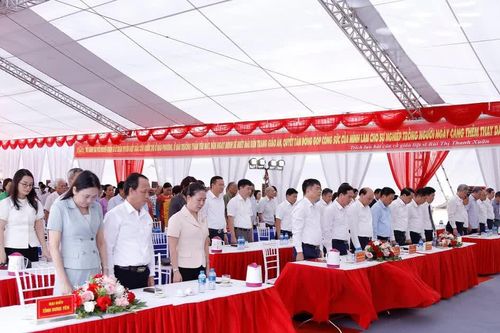 Hưng Yên tưởng niệm cô giáo, liệt sĩ Bùi Thị Thanh Xuân và 30 học sinh