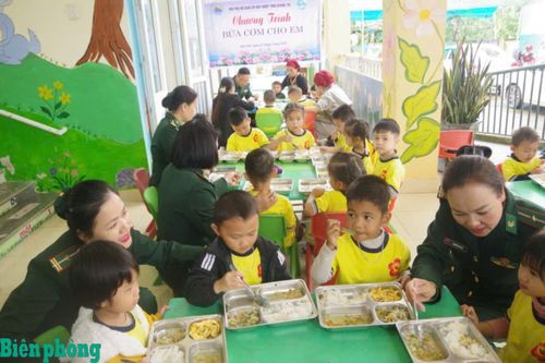 Dấu ấn nữ quân nhân Bộ đội Biên phòng tỉnh Quảng Trị trong công tác an sinh xã hội
