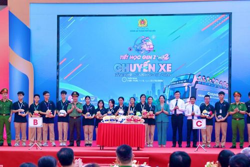 Công an TP Hà Nội: Đưa học sinh đến thực tế Cơ sở cai nghiện để tuổi trẻ biết trân trọng tự do