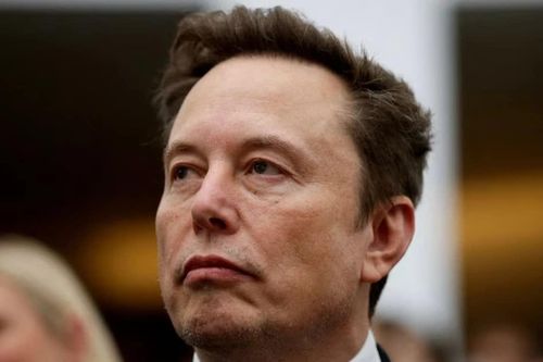 Wall Street Journal: Tỷ phú Elon Musk chỉ đạo làm chậm dịch vụ Starlink cho quân đội Ukraine