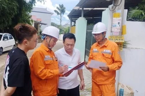 Đề xuất giá điện theo giờ: Khó chuyển bữa tối sang đêm, hết cao điểm mới tắm