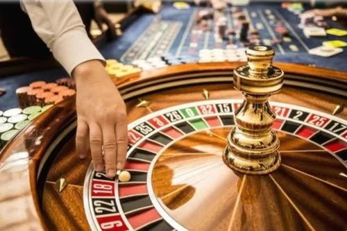 Vi phạm đặt cược, trò chơi có thưởng bị phạt đến 200 triệu đồng